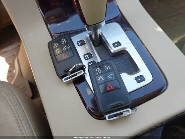 Volvo XC70 3.2