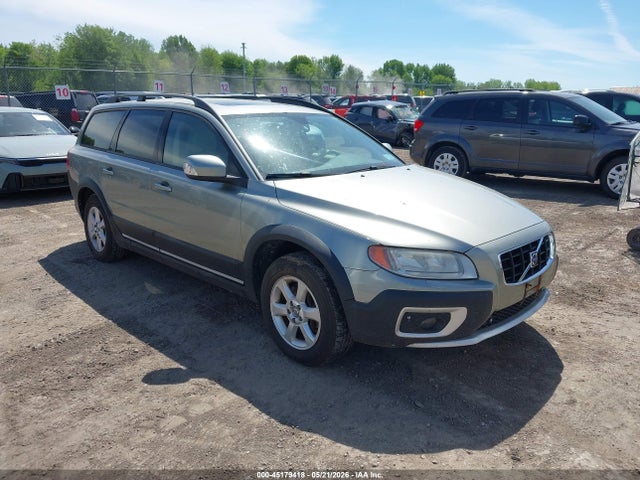 Salvage Volvo XC70 Image