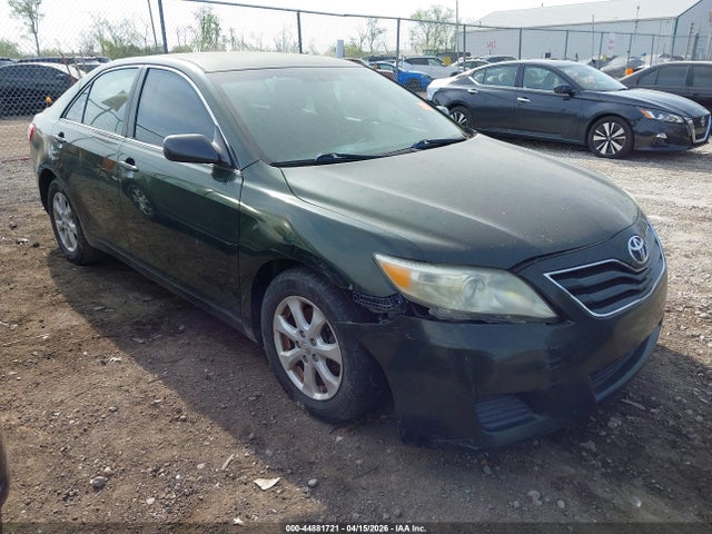 Salvage Toyota Camry Image