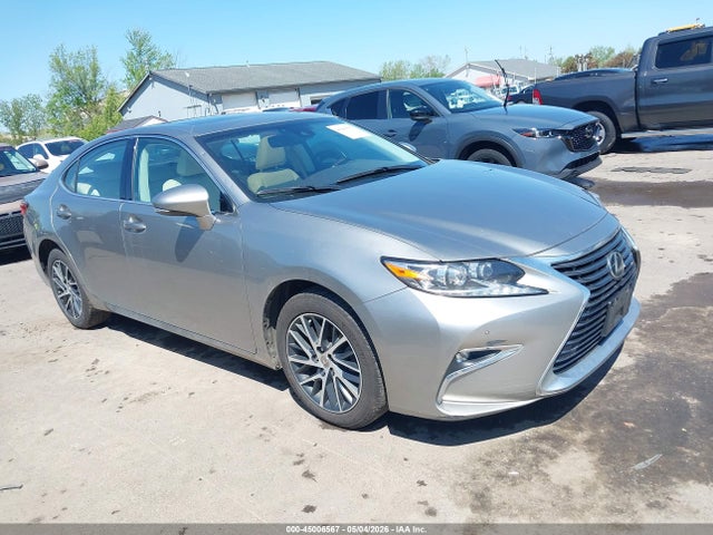 Salvage Lexus Es Image