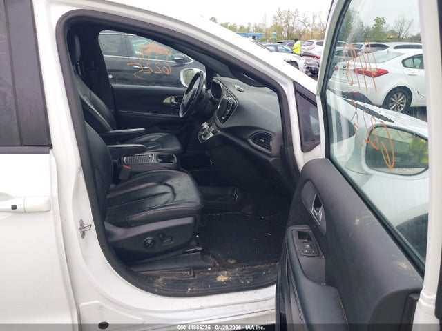 Chrysler Pacifica Touring L Plus