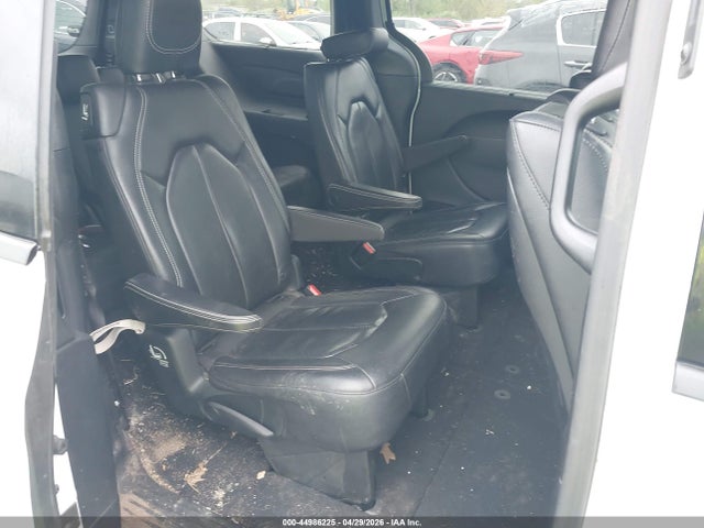 Chrysler Pacifica Touring L Plus