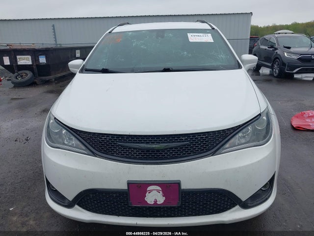 Chrysler Pacifica Touring L Plus