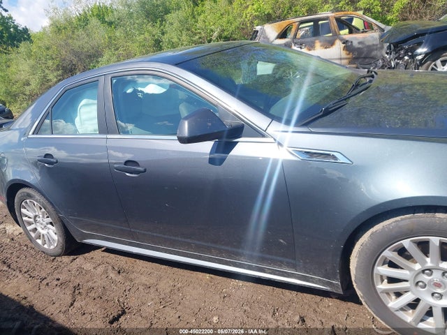 Cadillac CTS Standard