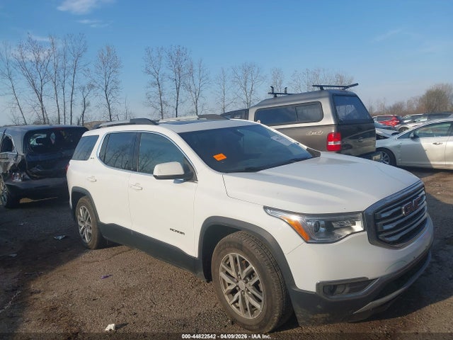 Salvage GMC Acadia Image
