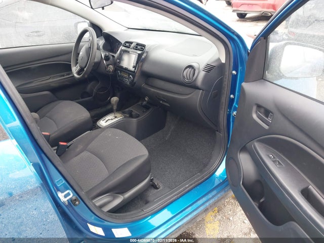 Mitsubishi Mirage Es