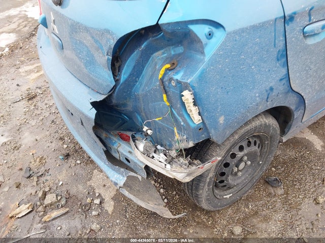 Mitsubishi Mirage Es