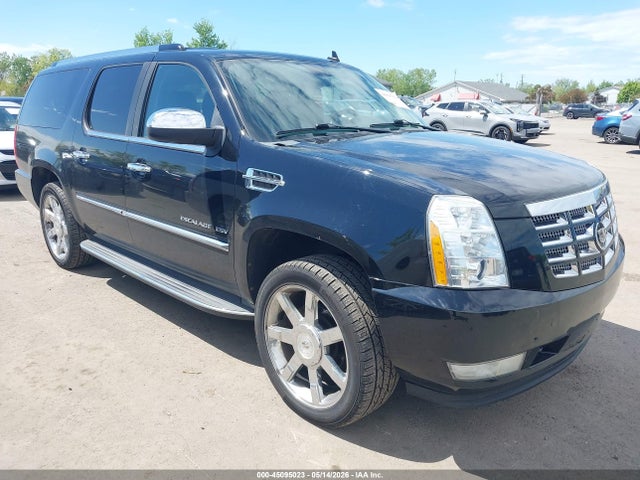 Salvage Cadillac Escalade Image