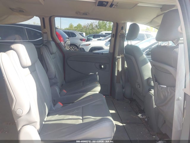 Chrysler Town & Country Touring