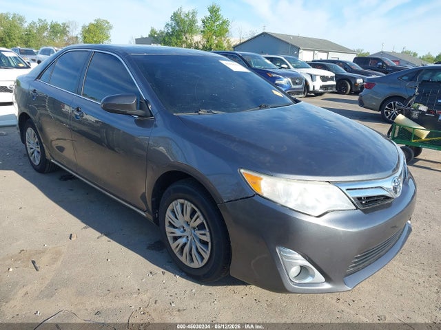 Salvage Toyota Camry Image