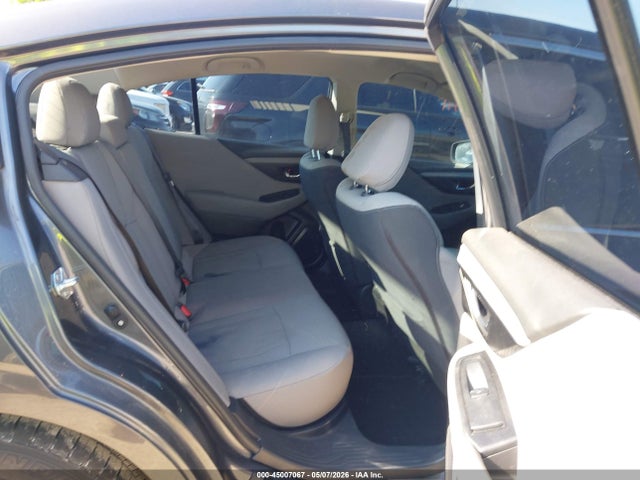 Subaru Legacy Premium