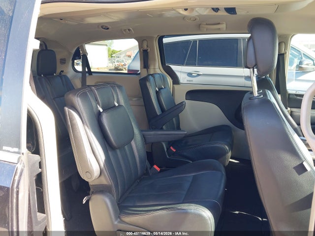 Chrysler Town & Country Touring
