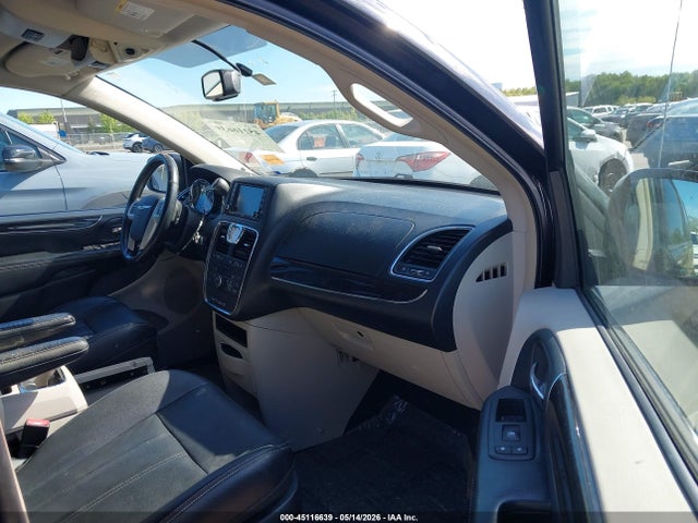 Chrysler Town & Country Touring