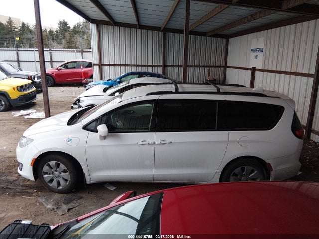 Chrysler Pacifica Limited