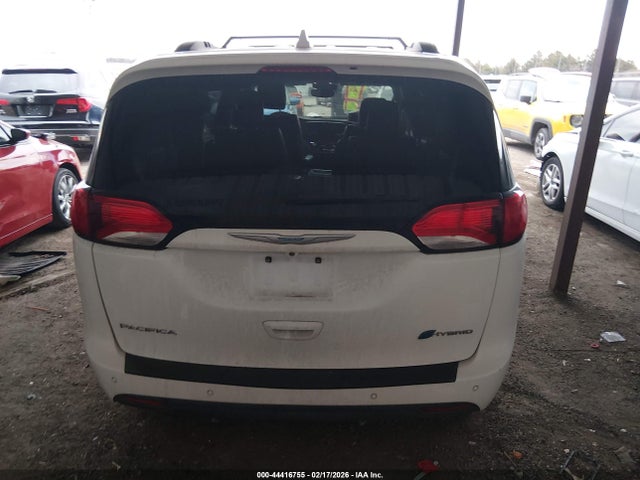 Chrysler Pacifica Limited