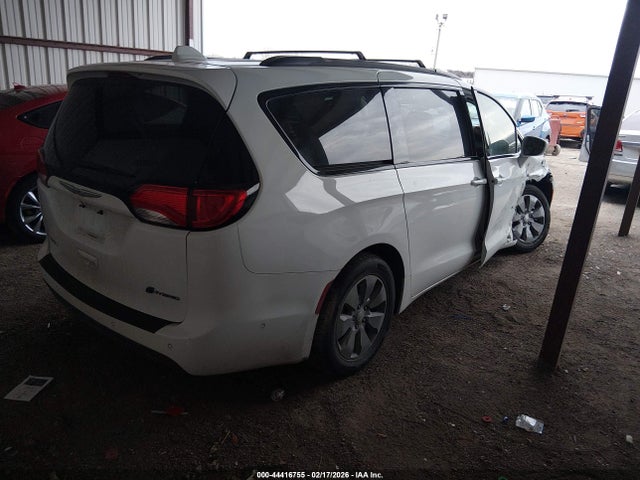 Chrysler Pacifica Limited