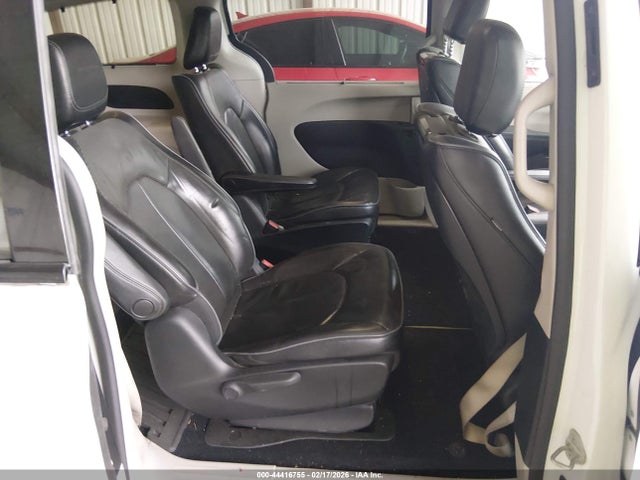Chrysler Pacifica Limited