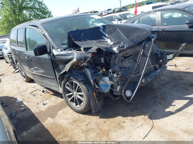 Salvage Dodge Grand Caravan Image