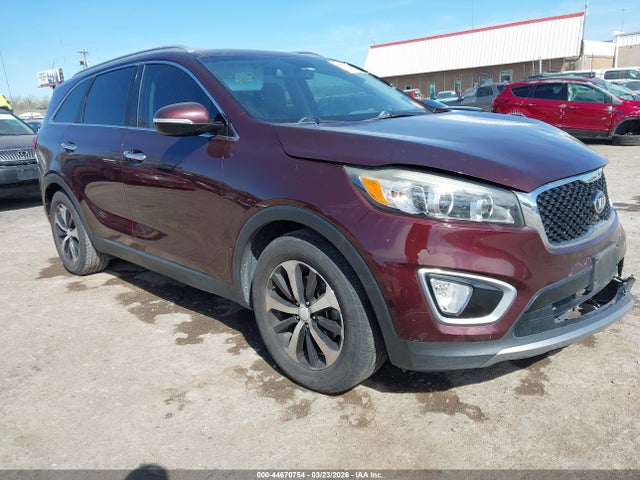 Salvage Kia Sorento Image