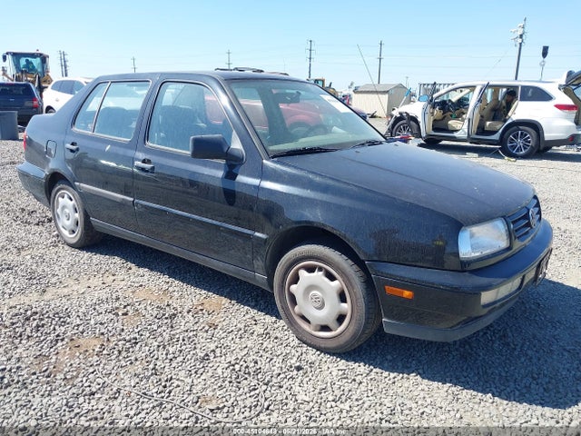 Salvage Volkswagen Jetta Image
