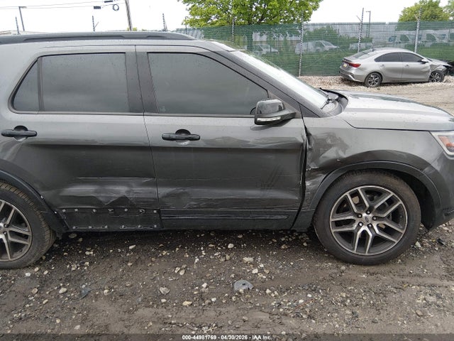 Ford Explorer Sport