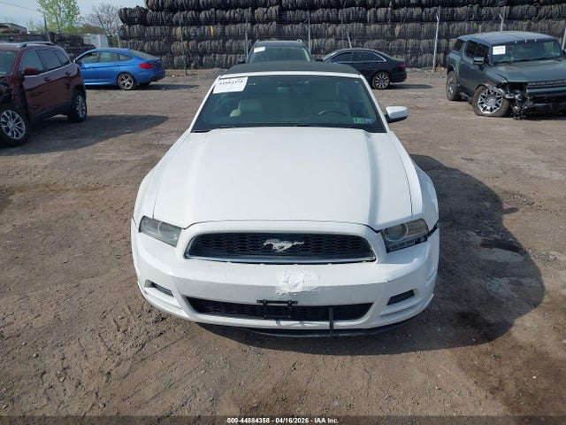 Ford Mustang V6 Premium