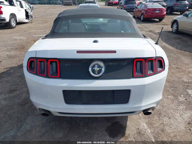 Ford Mustang V6 Premium