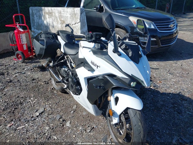 Salvage Suzuki Gsx1000 Image
