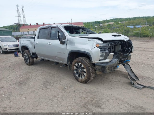 Salvage Chevrolet Silverado 2500 Image