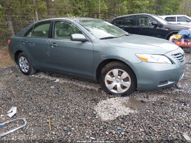 Salvage Toyota Camry Image