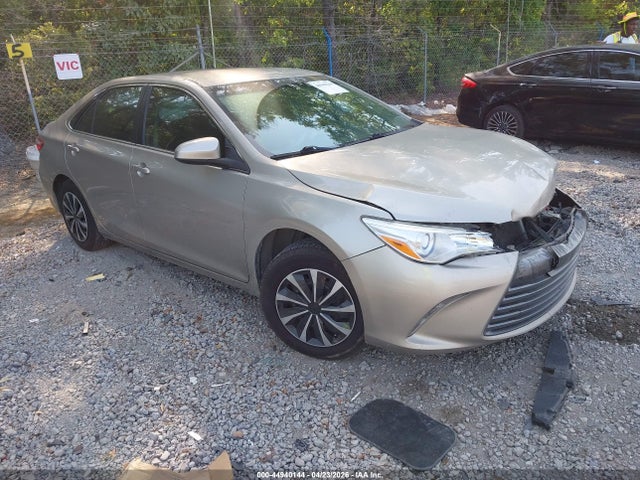 Salvage Toyota Camry Image