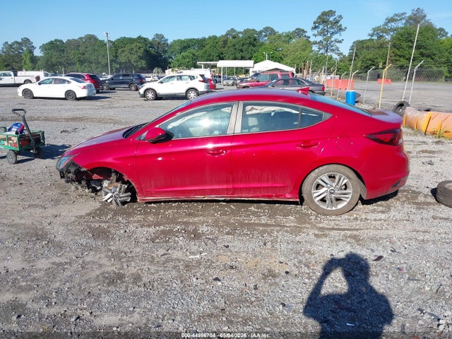 Hyundai ELANTRA Sel