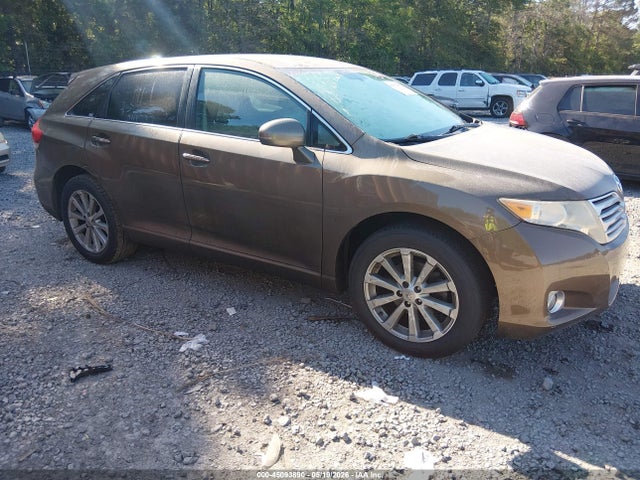 Salvage Toyota Venza Image