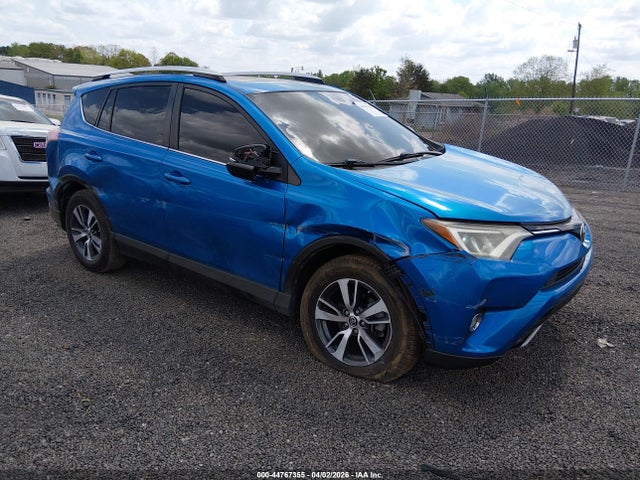 Salvage Toyota RAV4 Image