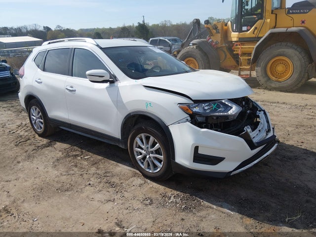 Salvage Nissan Rogue Image