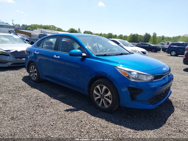 Salvage Kia Rio Image