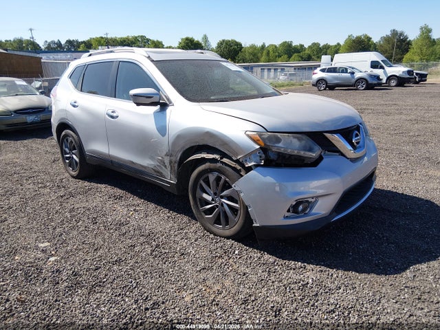 Salvage Nissan Rogue Image