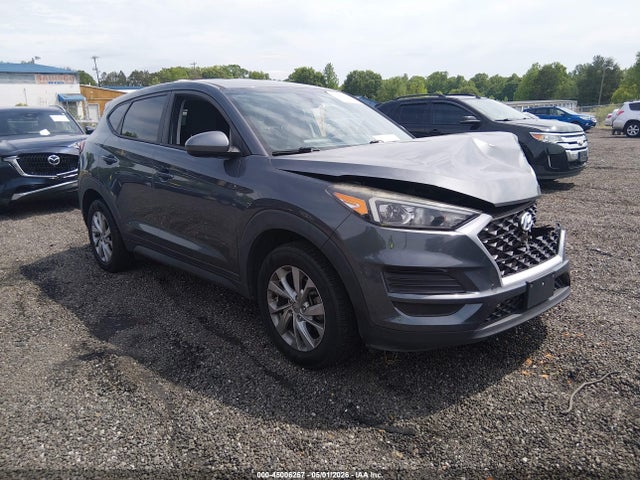 Salvage Hyundai TUCSON Image