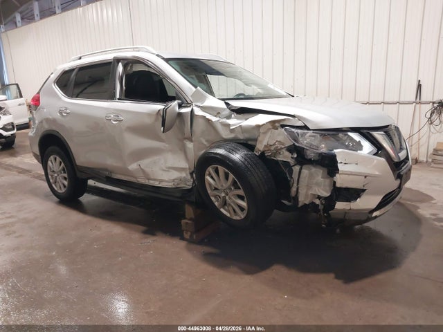 Salvage Nissan Rogue Image
