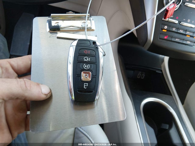 Lincoln MKC Select