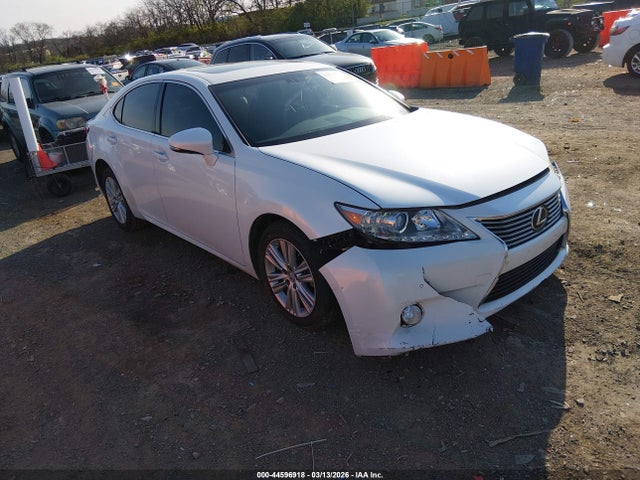 Salvage Lexus Es Image