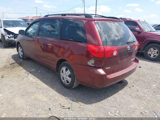 Toyota Sienna Ce