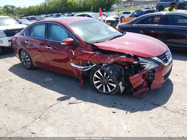 Salvage Nissan Altima Image