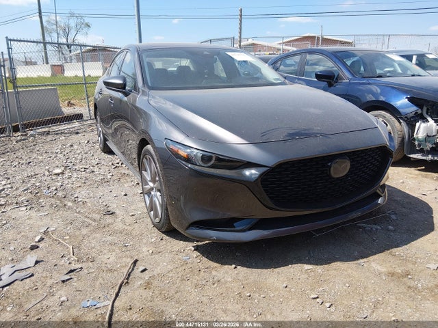 Salvage Mazda Mazda3 Image