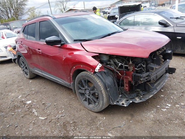 Salvage Nissan Kicks Image