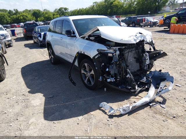 Salvage Jeep Grand Cherokee Image