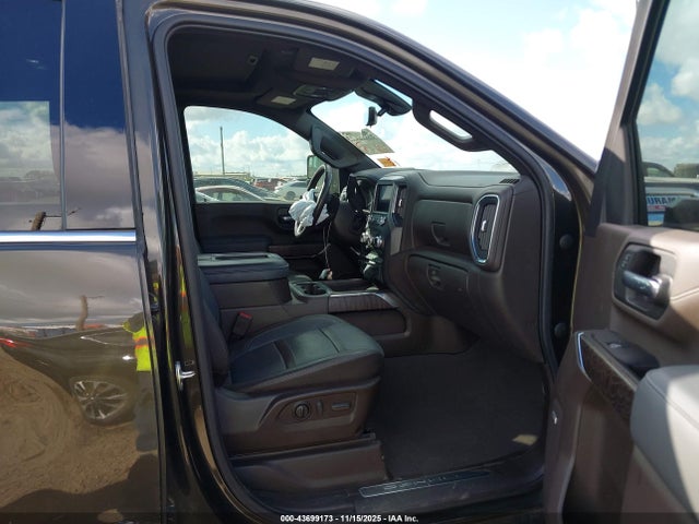 General Motors Sierra 2500HD Denali