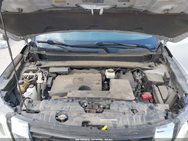 Nissan Pathfinder S