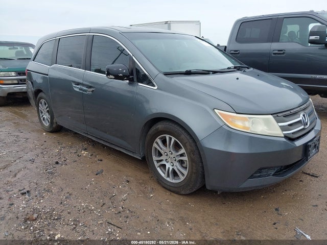 Salvage Honda Odyssey Image