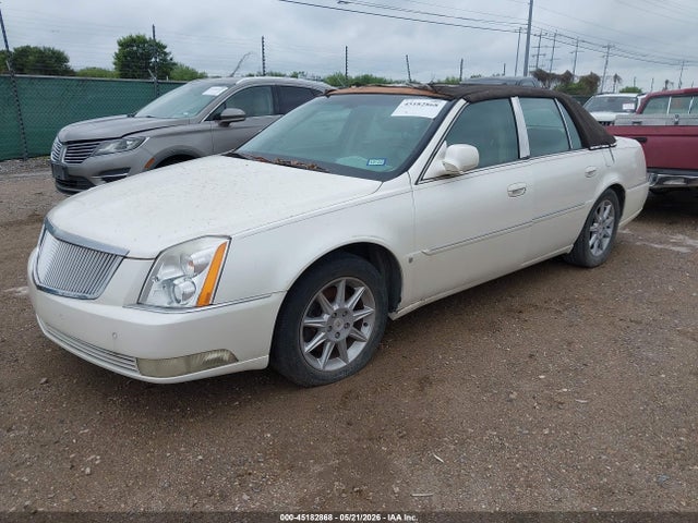 Cadillac DTS Luxury Collection